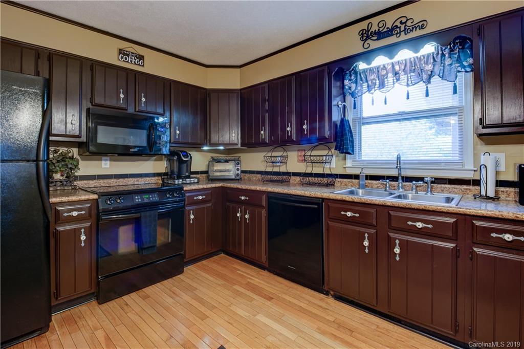 210 Asbury Road Candler, NC 28715 - Photo 15 of 28 Gallery Image 15