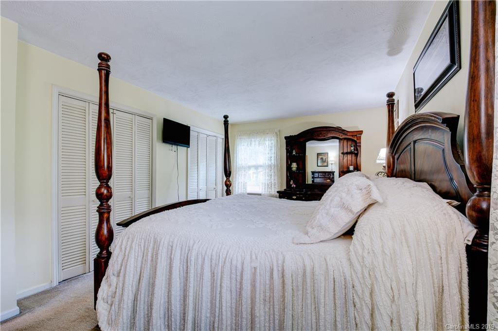 210 Asbury Road Candler, NC 28715 - Photo 18 of 28 Gallery Image 18