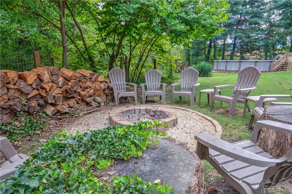 210 Asbury Road Candler, NC 28715 - Photo 6 of 28 Gallery Image 6
