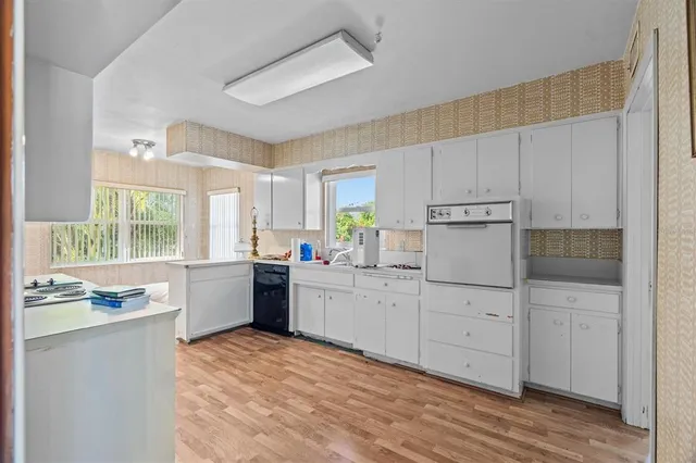 $850,000 | 225 Lake Hollingsworth Drive, Lakeland, FL 33803