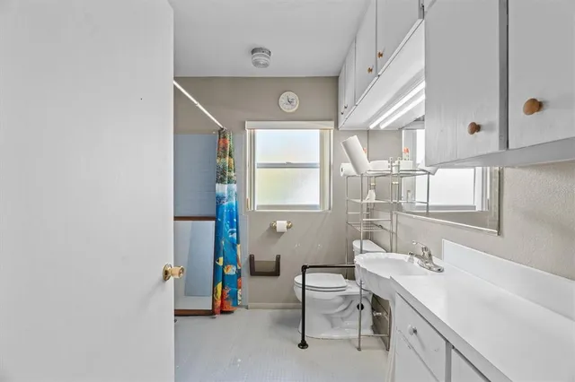 $850,000 | 225 Lake Hollingsworth Drive, Lakeland, FL 33803