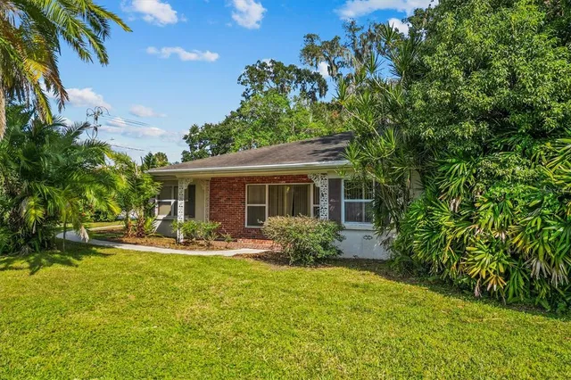 $850,000 | 225 Lake Hollingsworth Drive, Lakeland, FL 33803