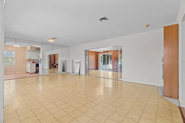 $850,000 | 225 Lake Hollingsworth Drive, Lakeland, FL 33803