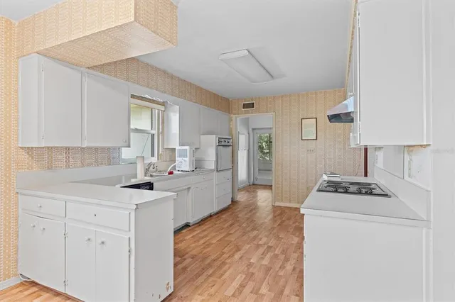 $850,000 | 225 Lake Hollingsworth Drive, Lakeland, FL 33803