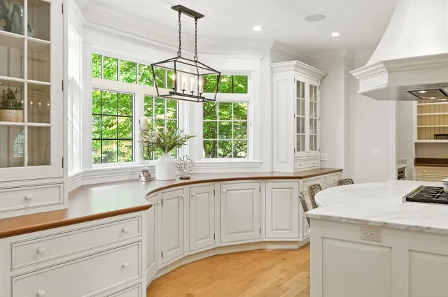 $4,500,000 | 184 Spruce Point Road, Yarmouth, ME 04096