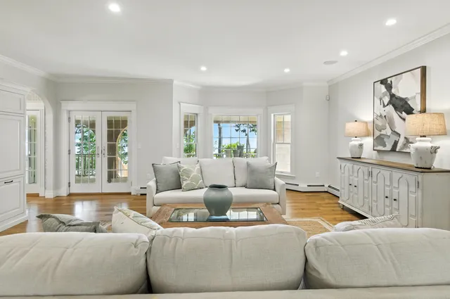 $4,500,000 | 184 Spruce Point Road, Yarmouth, ME 04096