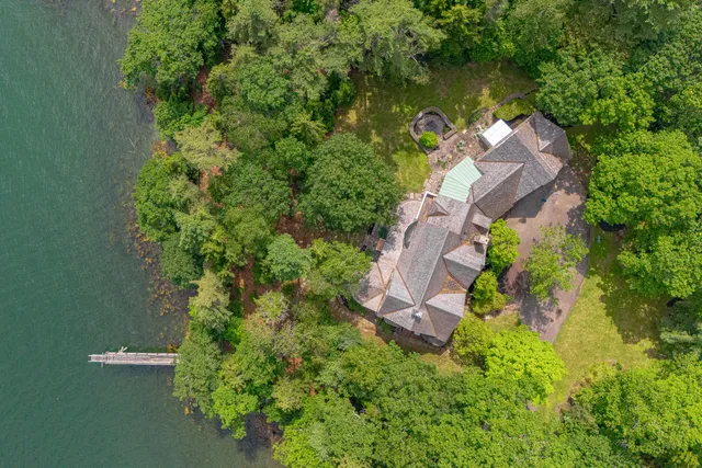$4,500,000 | 184 Spruce Point Road, Yarmouth, ME 04096