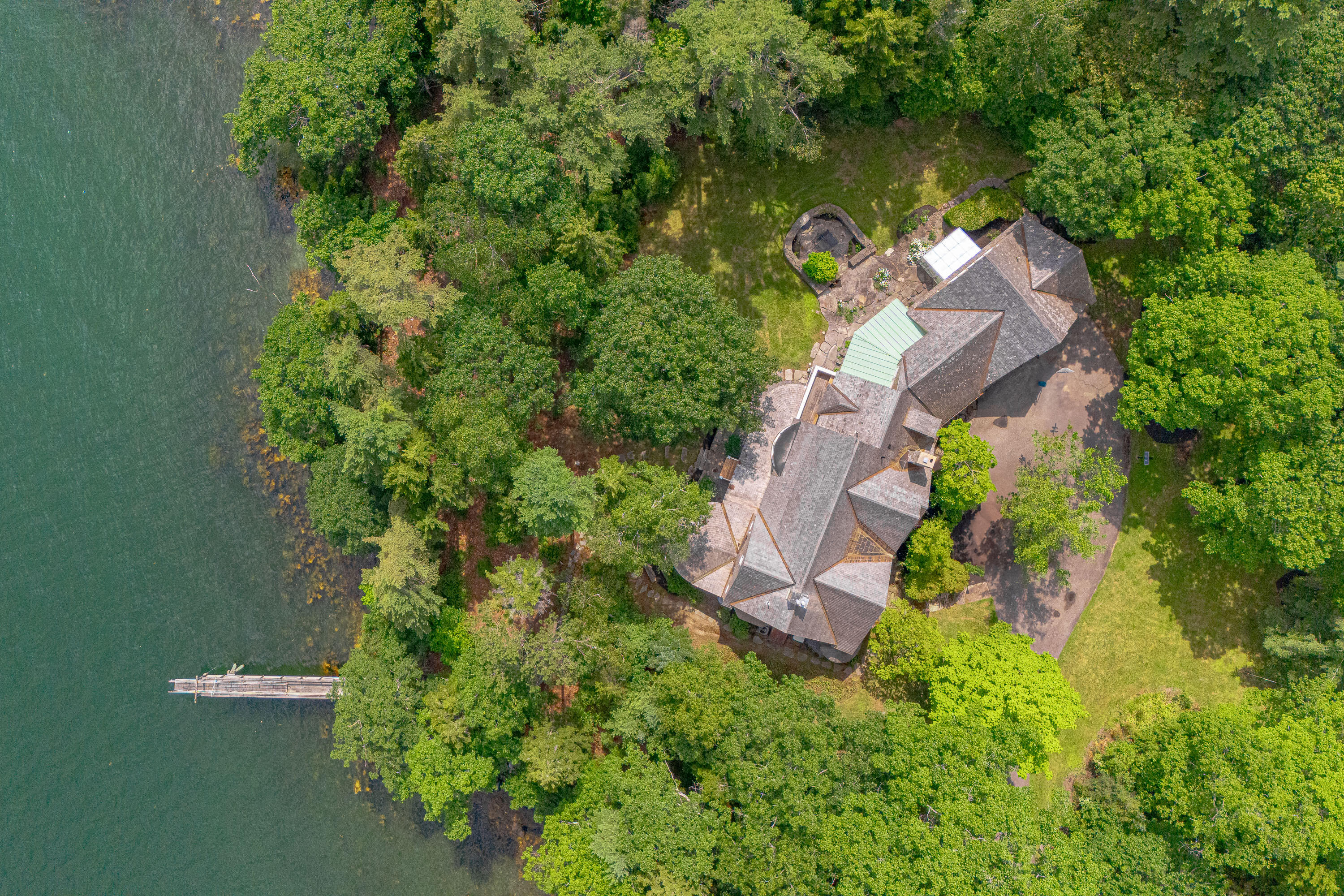 184 Spruce Point Road Yarmouth, ME 04096 - Photo 3 of 42 04_184 Spruce Point Rd_MorneauStudios_Pr