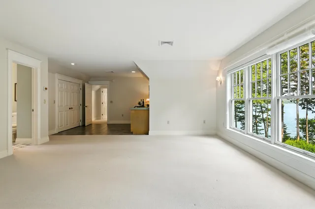 $4,500,000 | 184 Spruce Point Road, Yarmouth, ME 04096