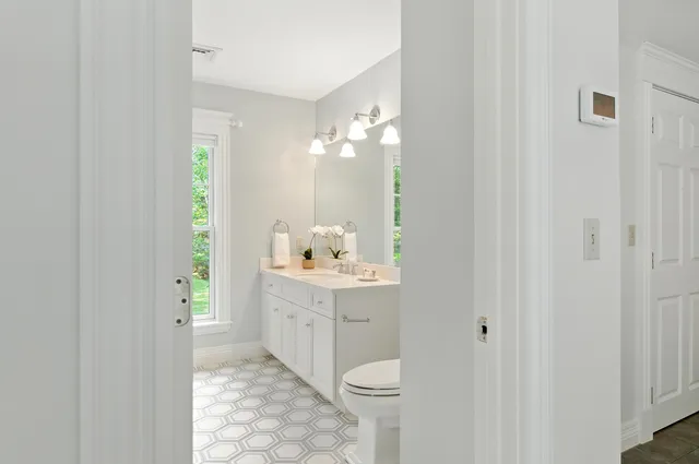 $4,500,000 | 184 Spruce Point Road, Yarmouth, ME 04096