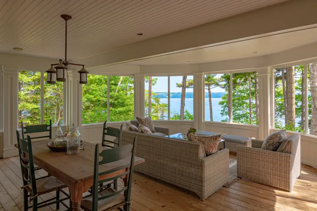 $4,500,000 | 184 Spruce Point Road, Yarmouth, ME 04096