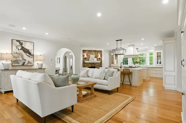 $4,500,000 | 184 Spruce Point Road, Yarmouth, ME 04096