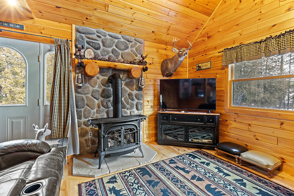 60 Targett Road Rangeley, ME 04970 - Photo 23 of 53 Living Room