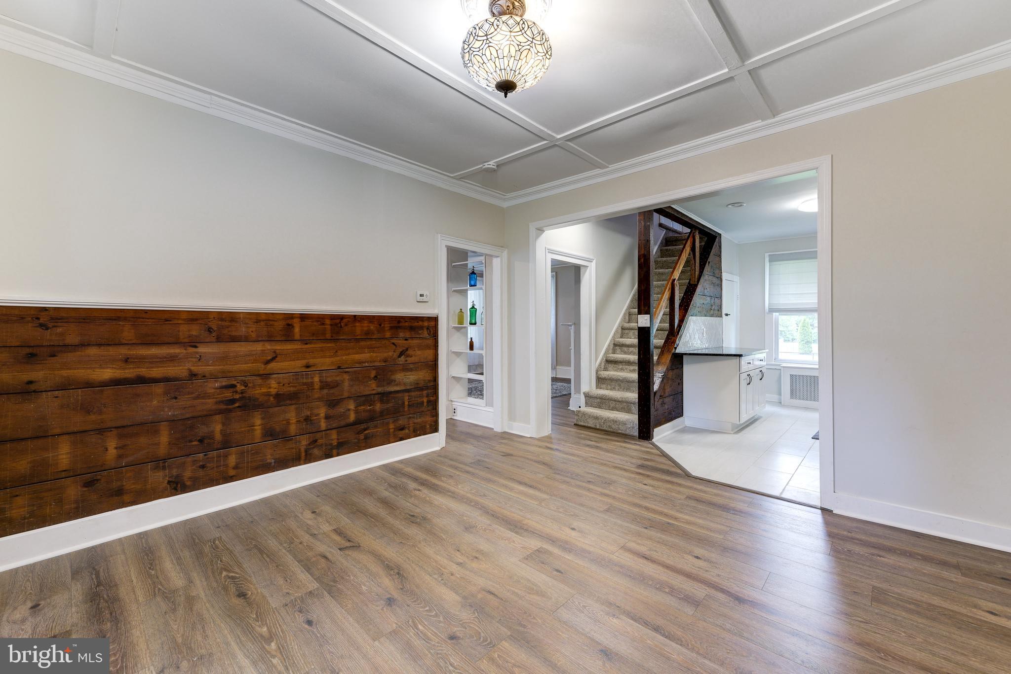 7 Crown Road Somerset, NJ 08873 - Photo 3 of 30 Gallery Image 3