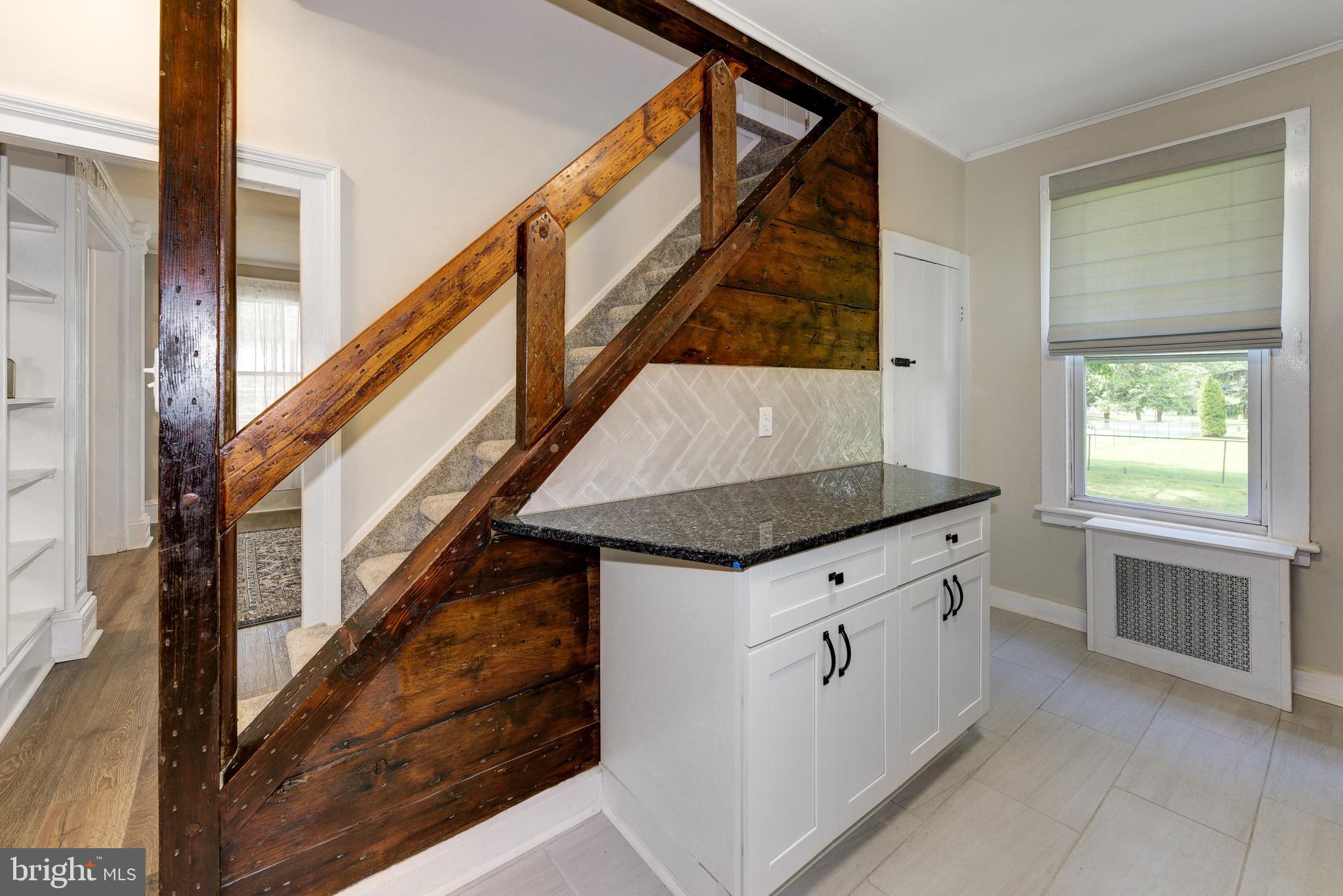 7 Crown Road Somerset, NJ 08873 - Photo 8 of 30 Gallery Image 8