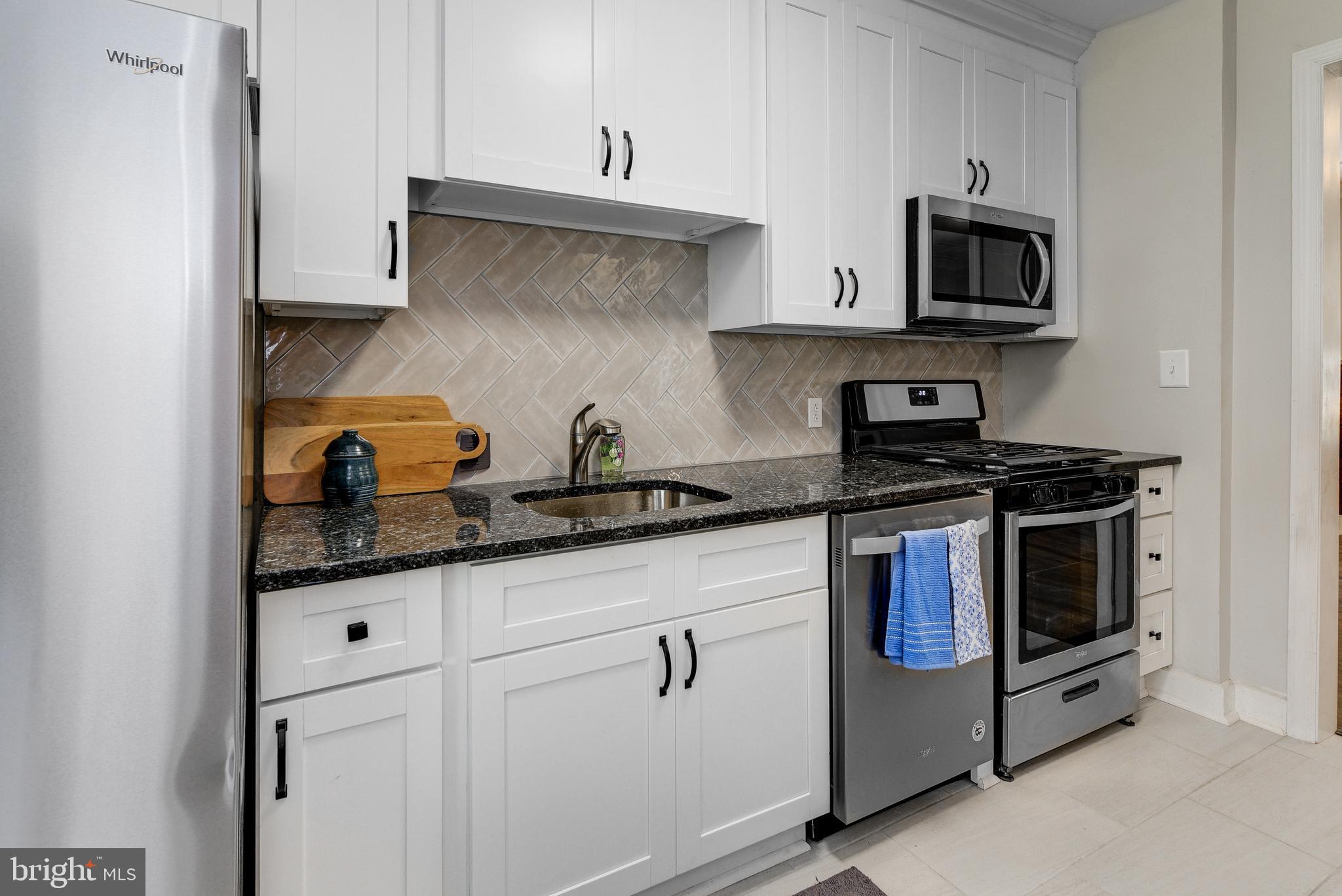 7 Crown Road Somerset, NJ 08873 - Photo 9 of 30 Gallery Image 9