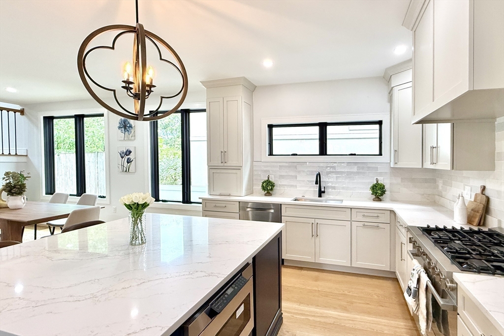 811 Heath Street Brookline, MA 02467 - Photo 2 of 35