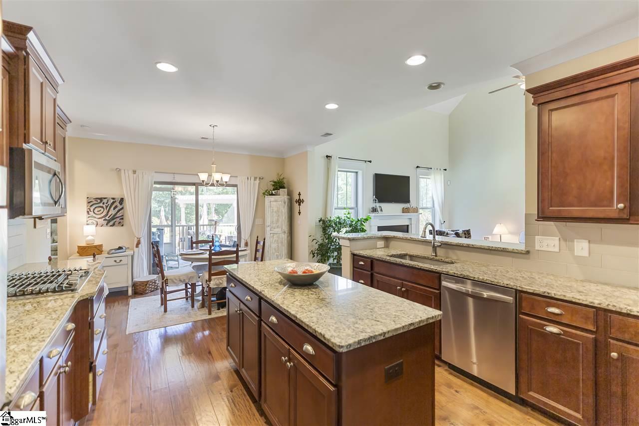 109 Rosecrest Lane Simpsonville, SC 29680 - Photo 10 of 35 Gallery Image 10