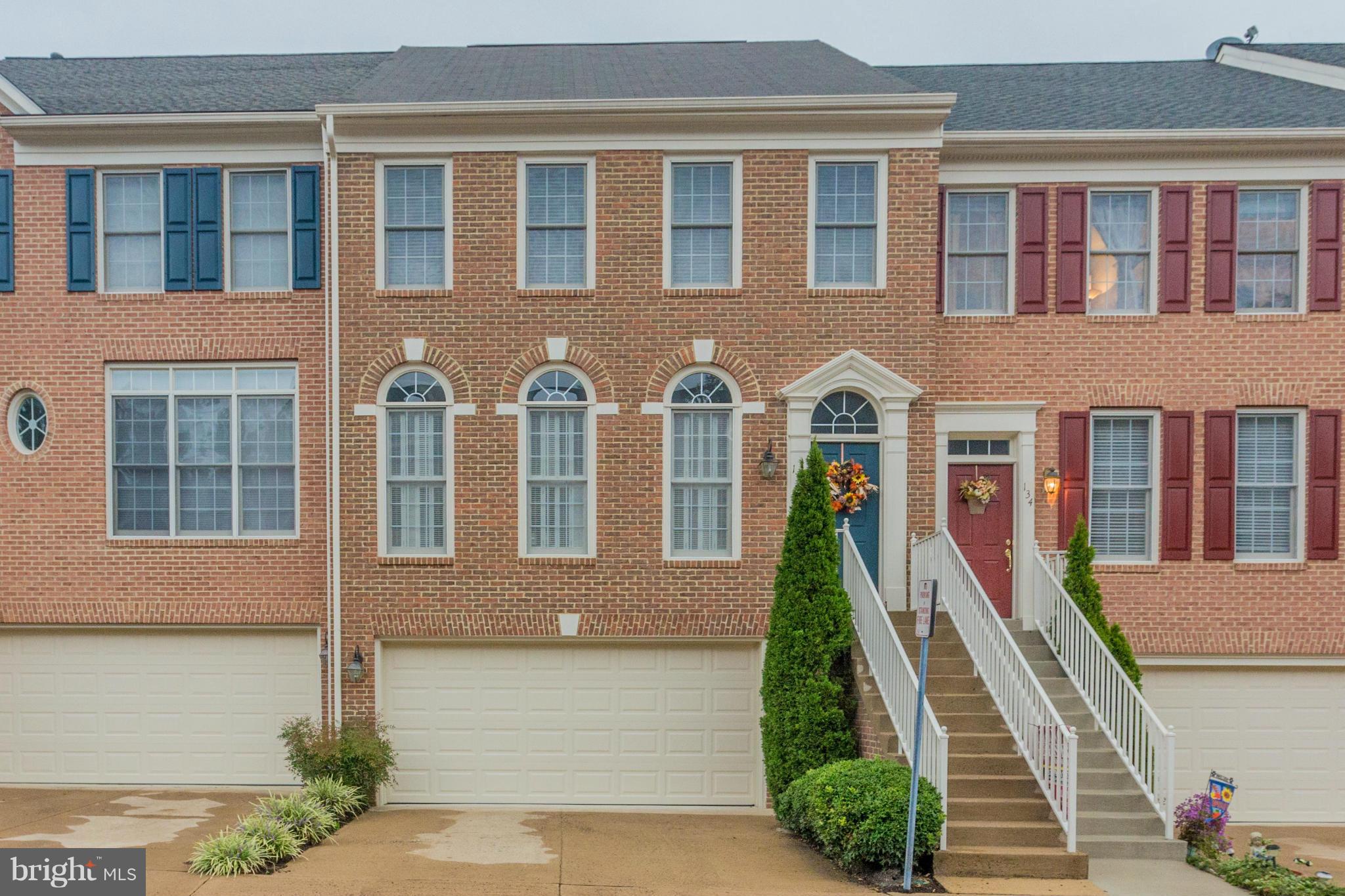 132 Roland Court Southwest Vienna, VA 22180 - Photo 29 of 30 Exterior (Front)