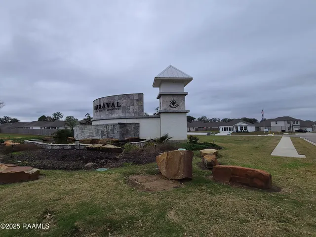 $2,100 | 718 Aleppo Lane, Zachary, LA 70791