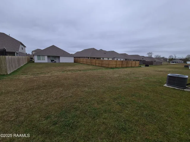 $2,100 | 718 Aleppo Lane, Zachary, LA 70791