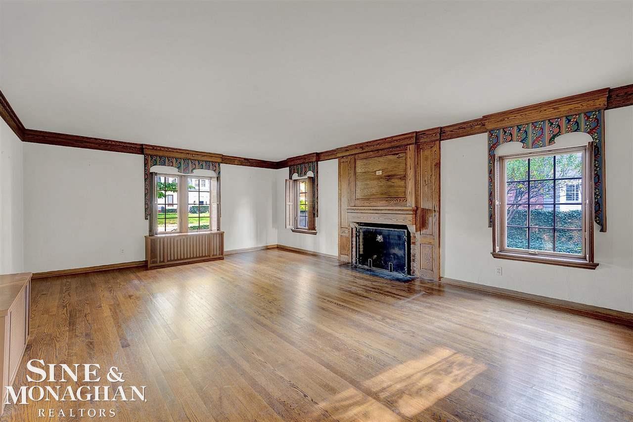65 Moran Road Grosse Pointe Farms, MI 48236 - Photo 4 of 37