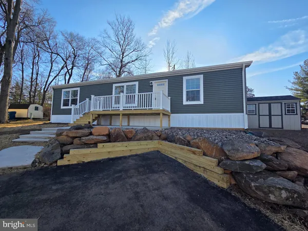 $181,000 | 9 Woodedge Drive, Quakertown, PA 18951