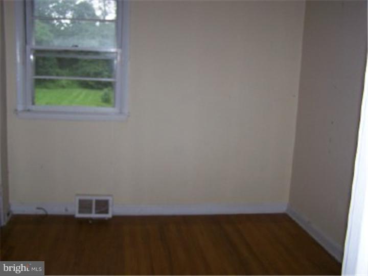 209 Willers Road Aston, PA 19014 - Photo 7 of 10 Bedroom 2