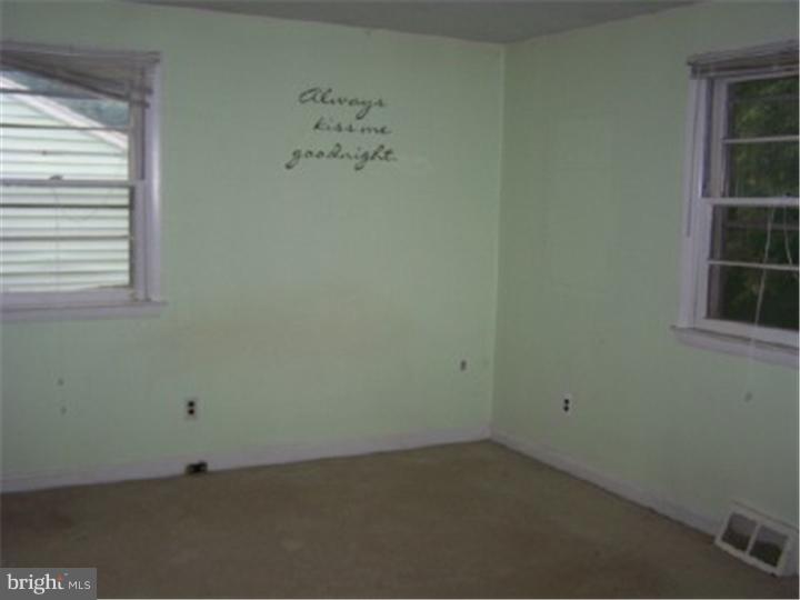 209 Willers Road Aston, PA 19014 - Photo 8 of 10 Bedroom 3