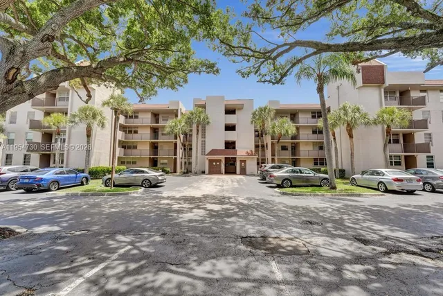 $255,000 | 9520 Seagrape Drive, Unit 306, Davie, FL 33324