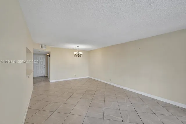 $255,000 | 9520 Seagrape Drive, Unit 306, Davie, FL 33324