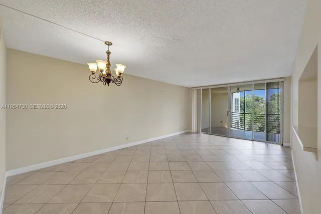 $255,000 | 9520 Seagrape Drive, Unit 306, Davie, FL 33324