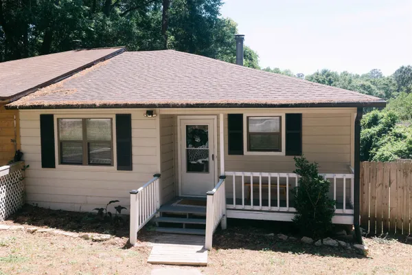 $1,800 | 2597 Panther Creek Road, Tallahassee, FL 32308