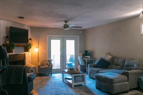 $1,800 | 2597 Panther Creek Road, Tallahassee, FL 32308