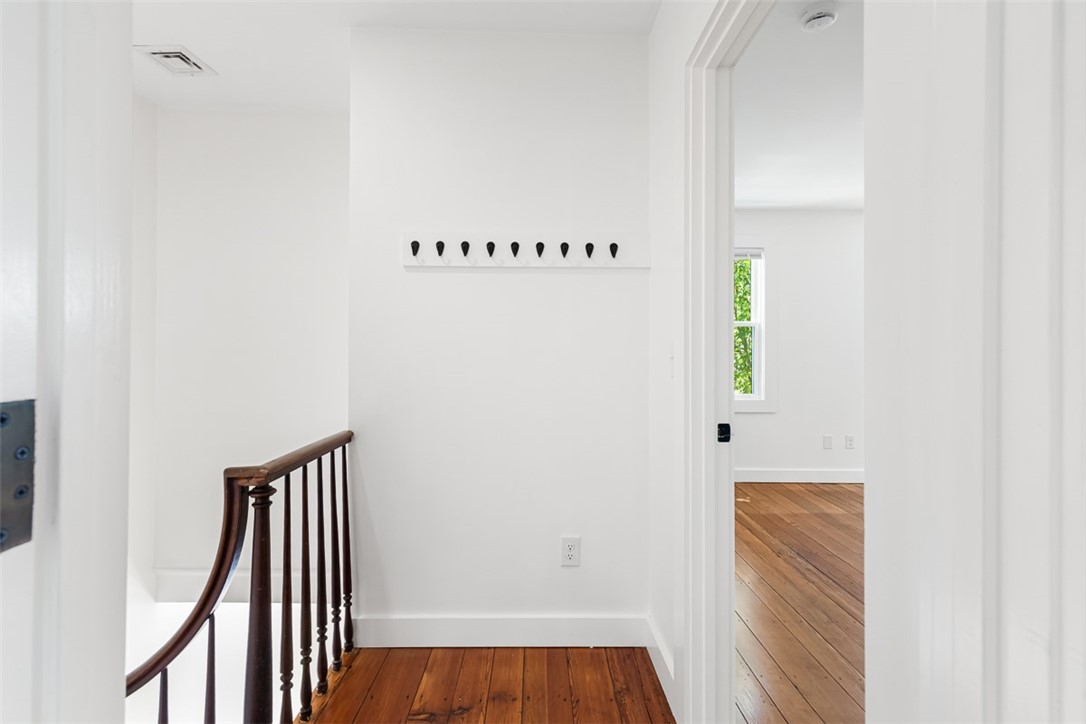 128 Sheldon Street Providence, RI 02906 - Photo 5 of 40