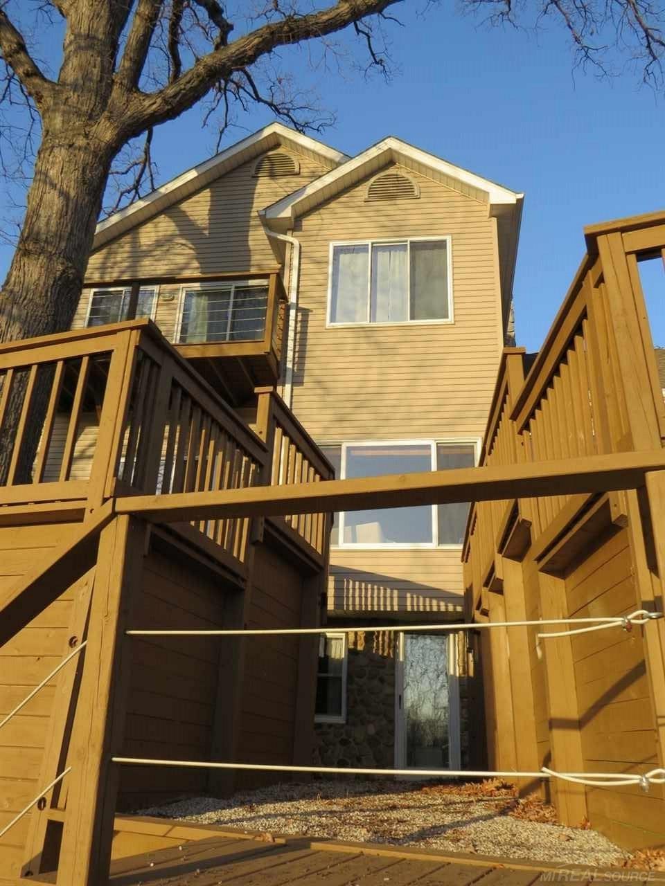 3451 Riverside Drive Port Huron, MI 48060 - Photo 7 of 28 31346767-6.JPG