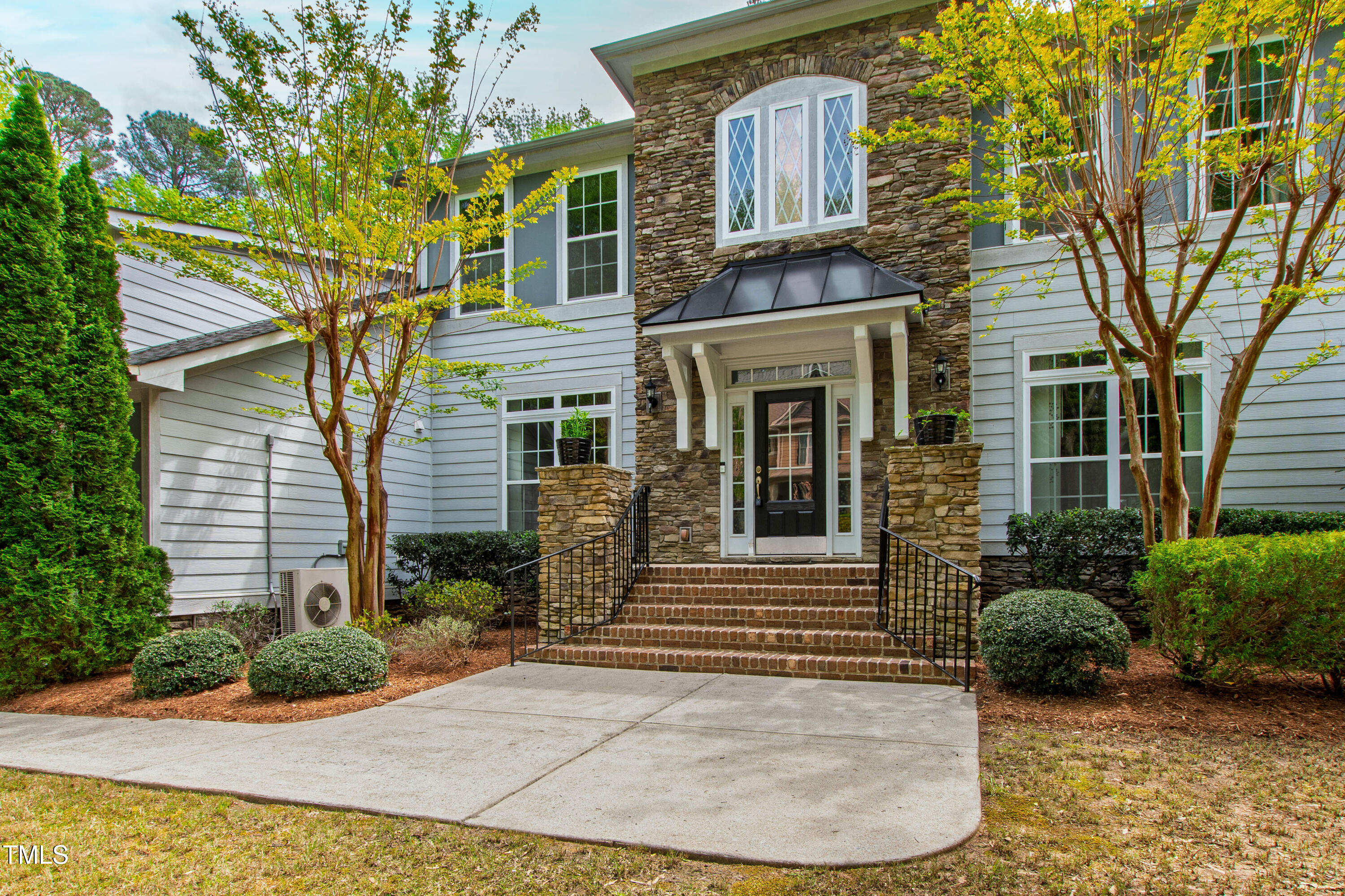 12833 Edsel Drive Raleigh, NC 27613 - Photo 5 of 72 Edsel