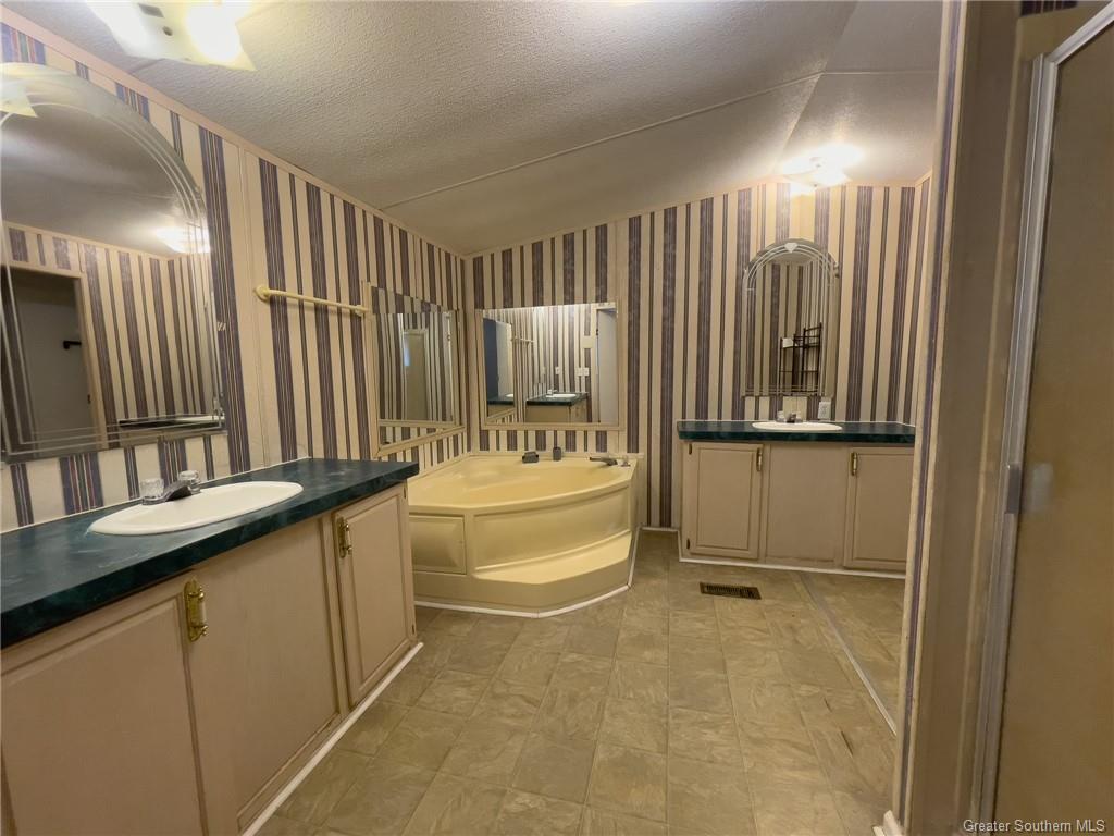 1669 Golden Road Sulphur, LA 70665 - Photo 3 of 11 Gallery Image 3