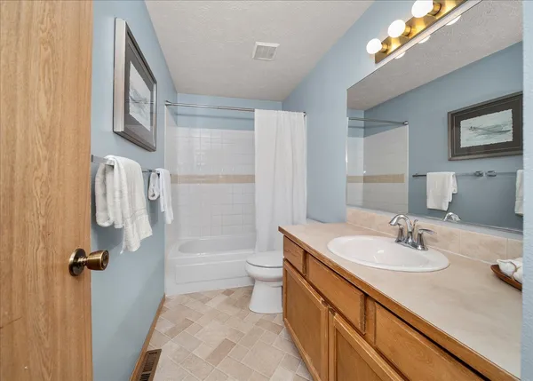 $299,000 | 950 East Calkins Drive, Spokane, WA 99208