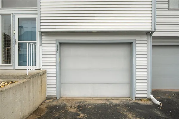 $299,000 | 950 East Calkins Drive, Spokane, WA 99208