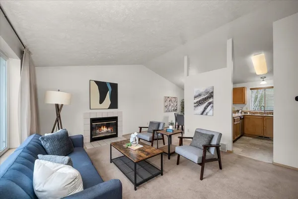$299,000 | 950 East Calkins Drive, Spokane, WA 99208