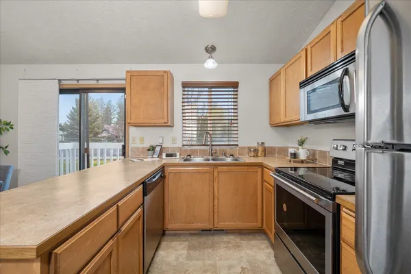 $299,000 | 950 East Calkins Drive, Spokane, WA 99208