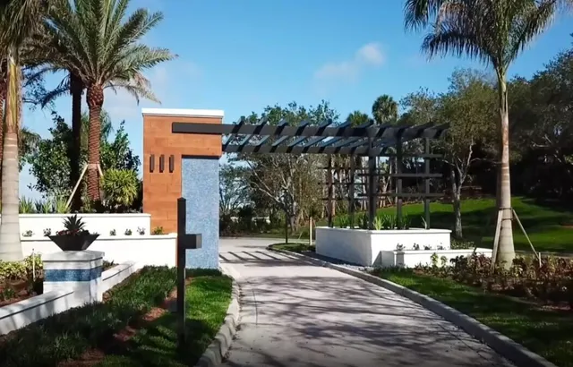 $6,900,000 | 19599 Southeast Turnbridge Drive, Unit ELLINGTON 78, Jupiter, FL 33458