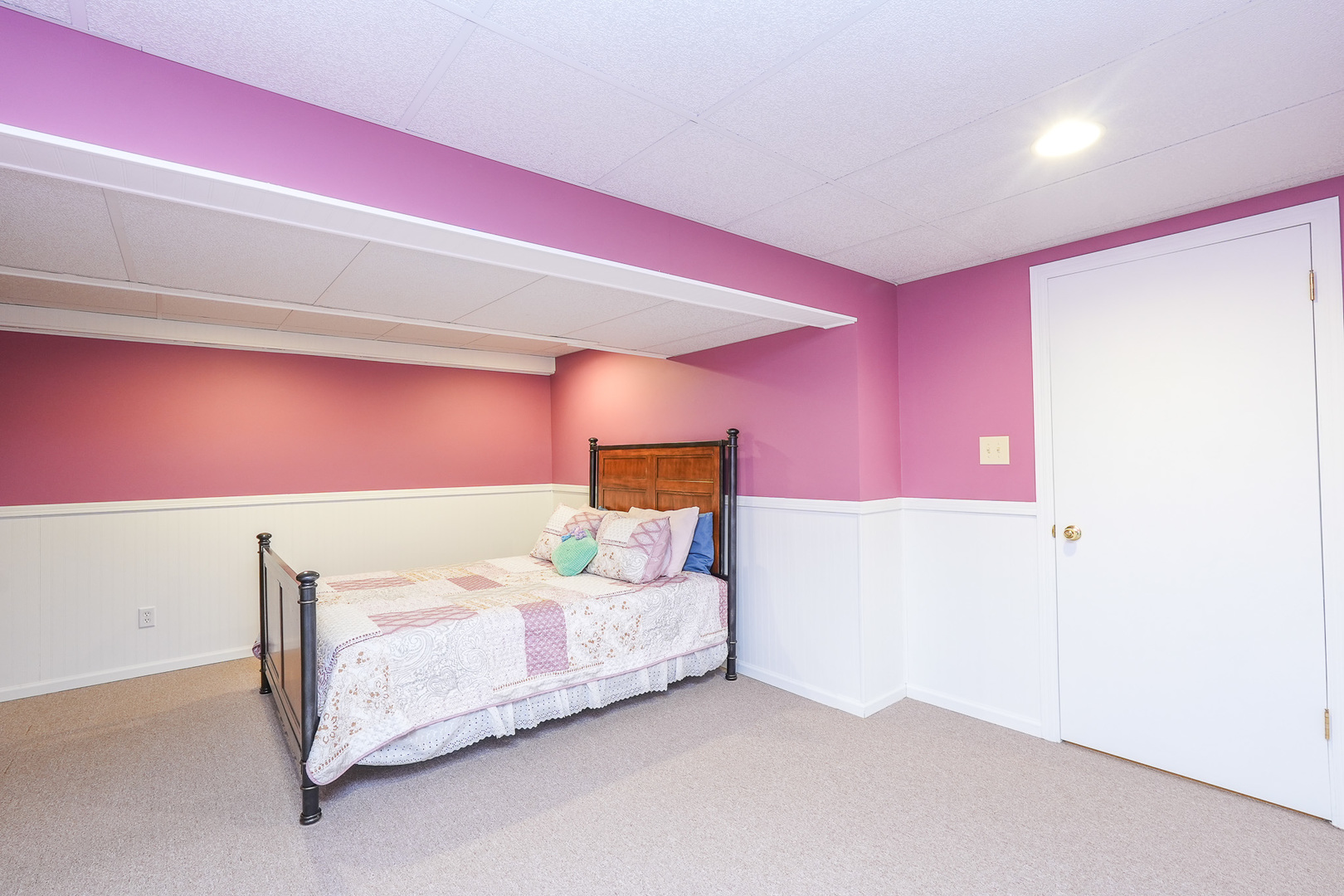 304 Andrea Drive Manhattan, IL 60442 - Photo 50 of 53 a bedroom with a bed and a window