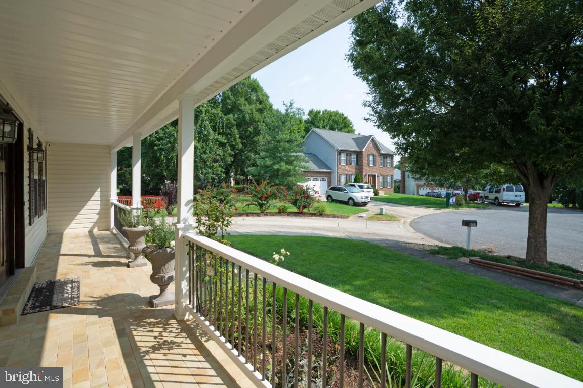 9203 Sandy Creek Road Fort Washington, MD 20744 - Photo 4 of 41 Gallery Image 4