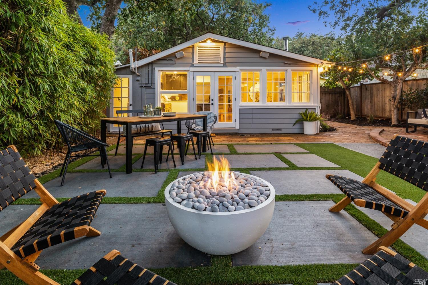 27 Laurel Avenue San Anselmo, CA 94960 - Photo 3 of 52 a front view of a house with swimming pool having outdoor seating