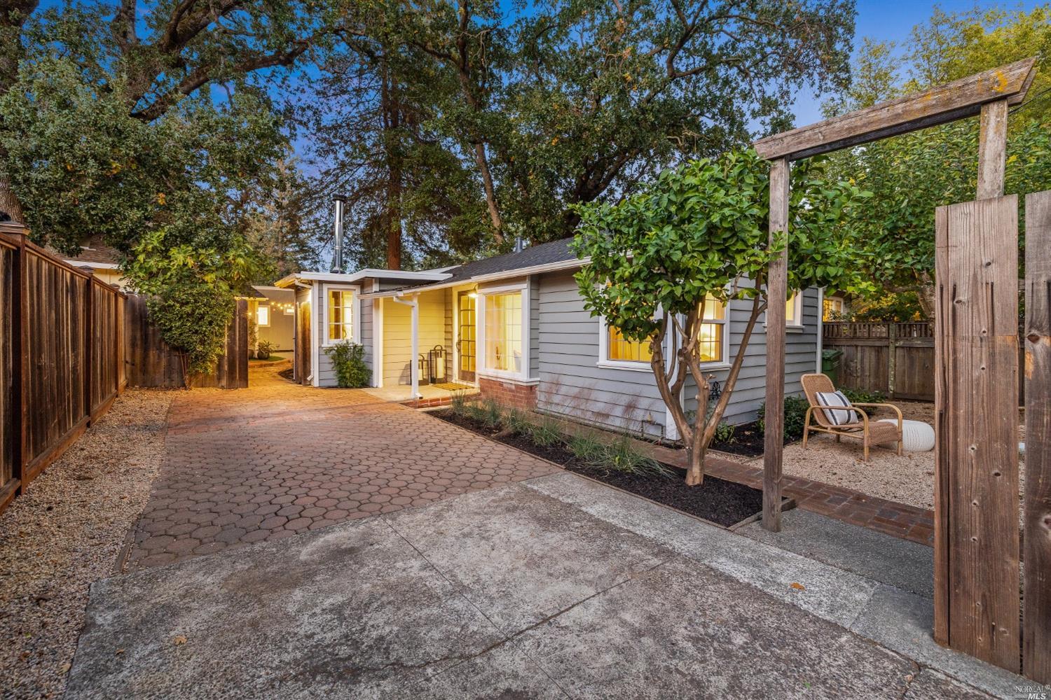 27 Laurel Avenue San Anselmo, CA 94960 - Photo 46 of 52 a view of backyard and tree
