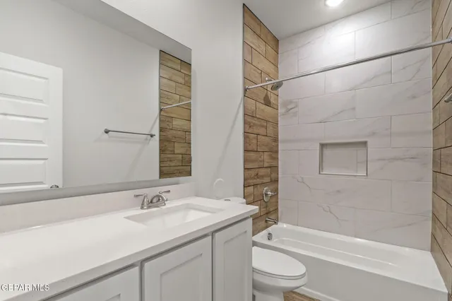 $291,950 | 646 Davi's Greenwood Court, Vinton, TX 79821