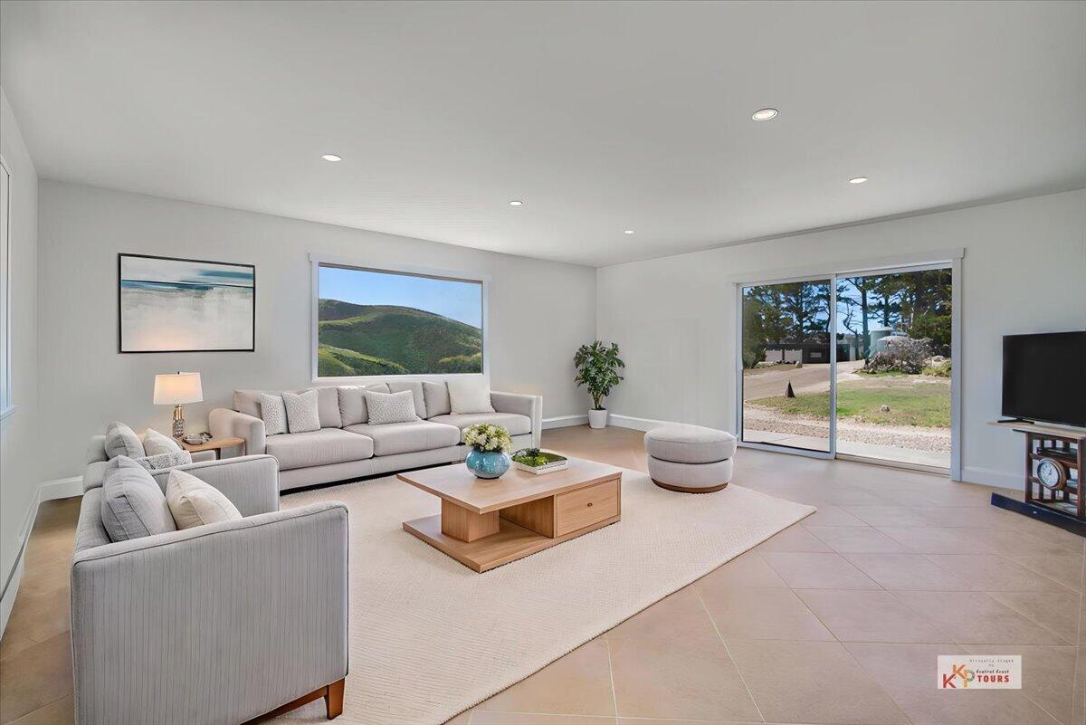 1102 Lasalle Canyon Road Lompoc, CA 93436 - Photo 17 of 62 18-Virtually Staged Living room