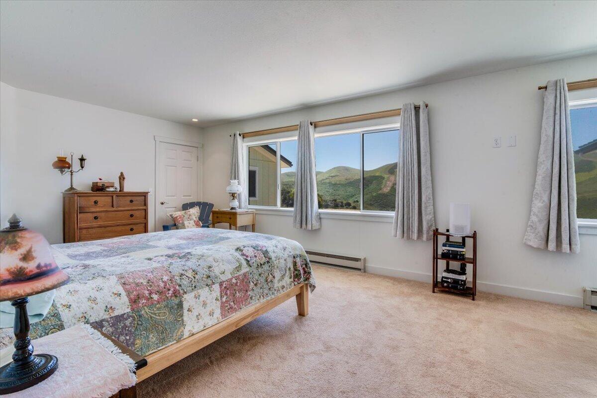 1102 Lasalle Canyon Road Lompoc, CA 93436 - Photo 19 of 62 20-Primary Bedroom